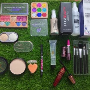 Fixer Gliters eyeshadow Mac eyeshadow kit Foundation Hyliter 2in1 Maskara Brushes Lipbalm Primer Lipstick Liner Compact in mac